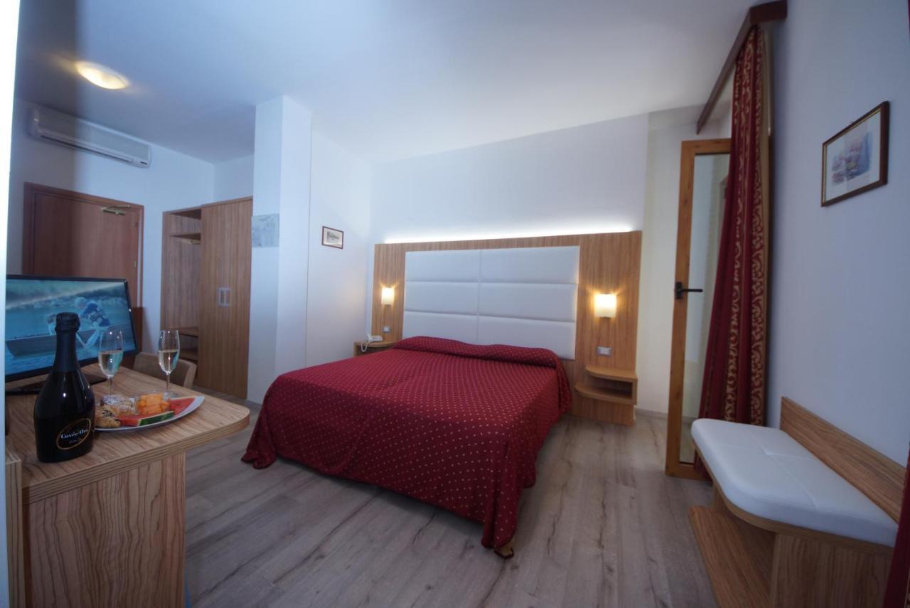 Hotel Alpi Мальчезіне Екстер'єр фото